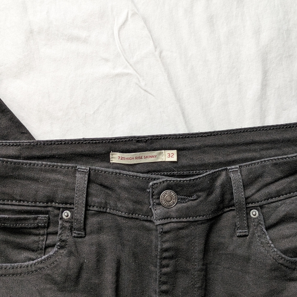 Levi's 721 high rise skinny jeans - size 32 - Picture 2 of 4